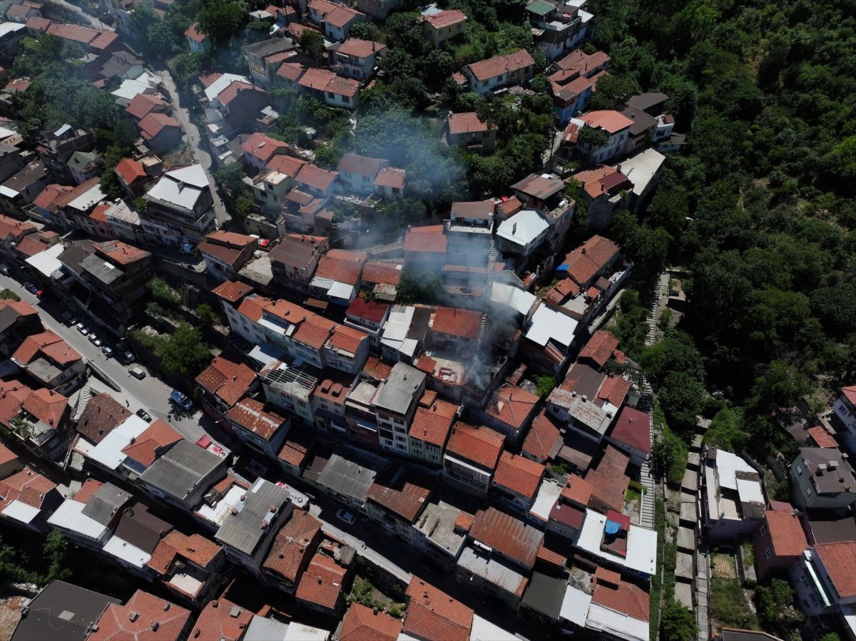 Bursa\'da Bina Yangını Kontrol Altına Alındı