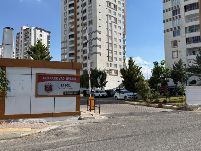 Diyarbakır'da evinin balkonundan atlayan çocuk hayatını kaybetti