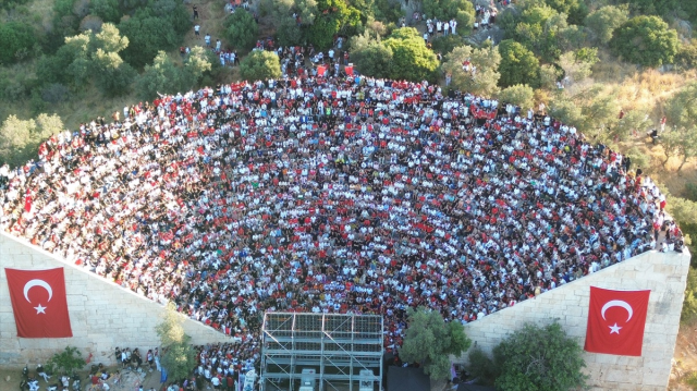 2 bin yıllık antik tiyatroda milli maç heyecanı! Görüntüler olay oldu