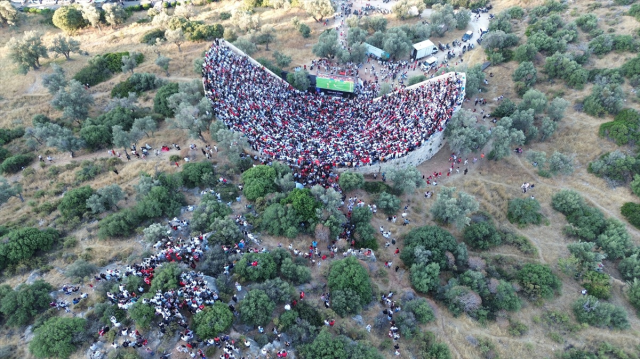 2 bin yıllık antik tiyatroda milli maç heyecanı! Görüntüler olay oldu