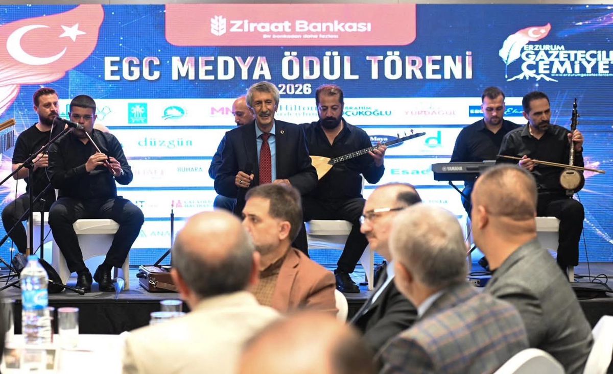 Erzurum\'da Başarılı Gazetecilere Ödül