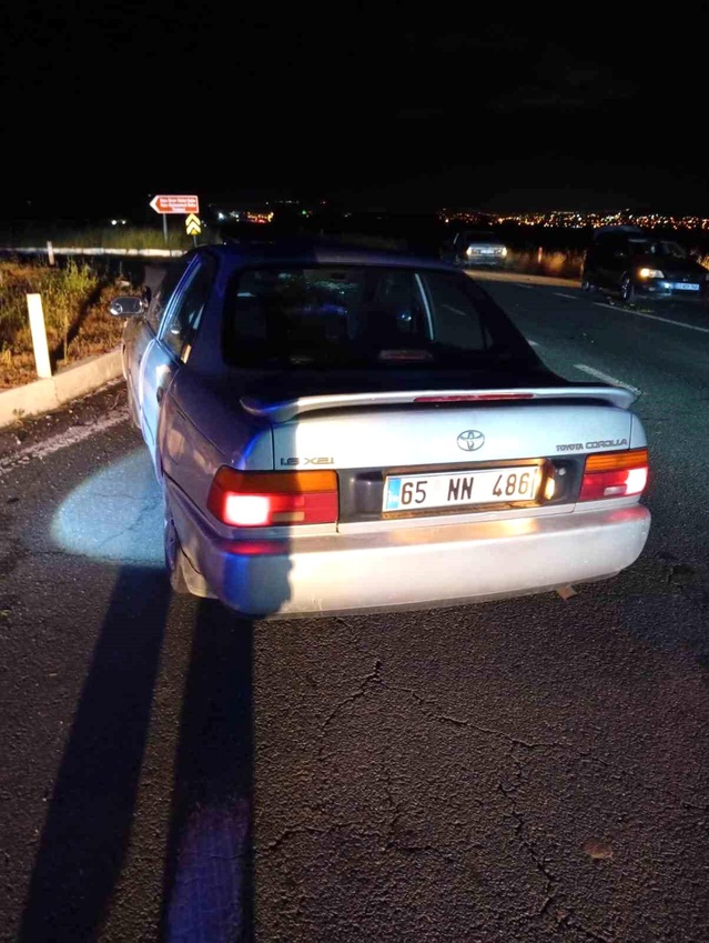 Elazığ’da iki otomobil çarpıştı: 3 yaralı