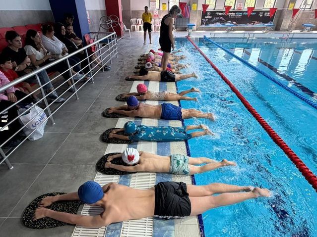 Germencik Yüzme Havuzu Hizmete Açıldı