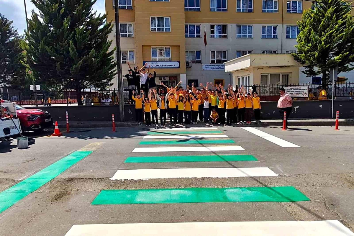Giresun Belediyesi ekipleri yaya güvenliği için sahada
