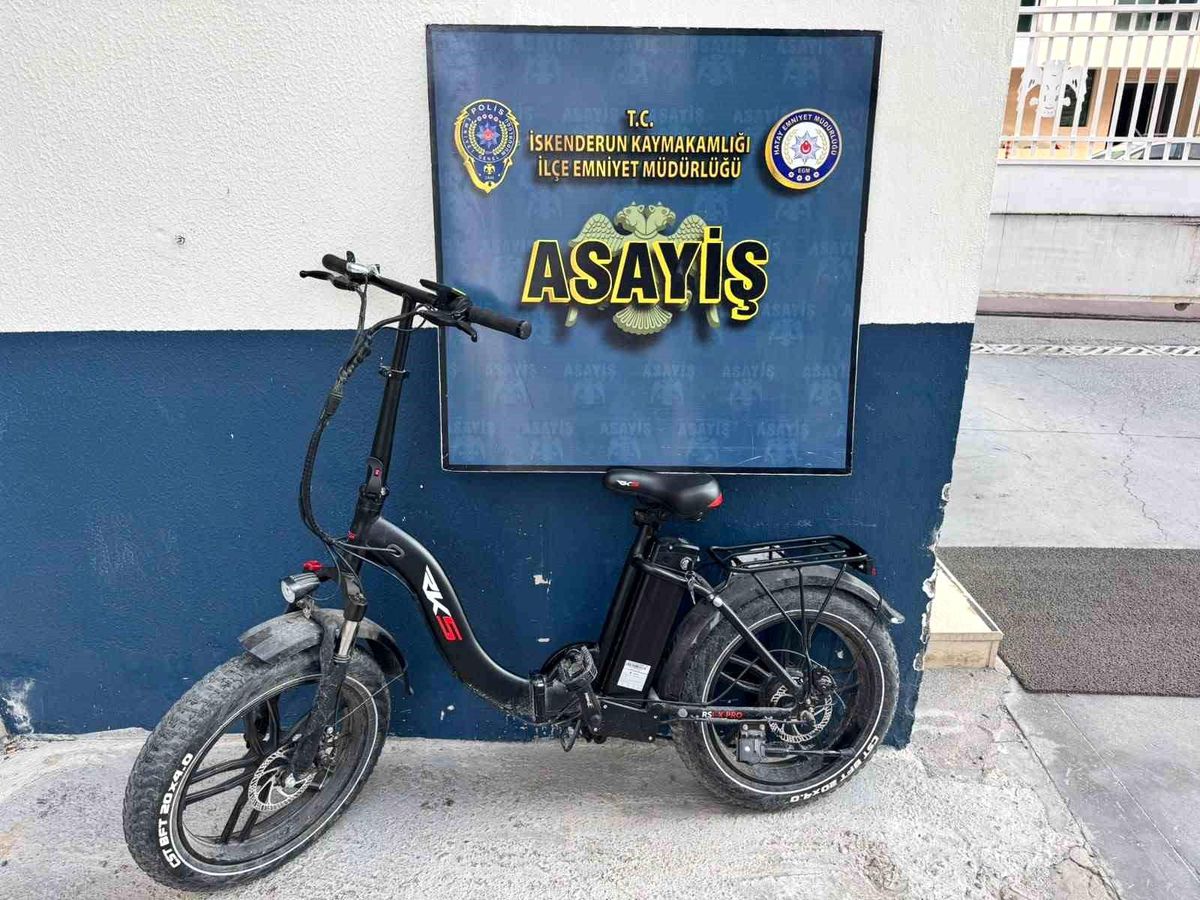 İskenderun\'da Elektrikli Bisiklet Hırsızları Yakalandı