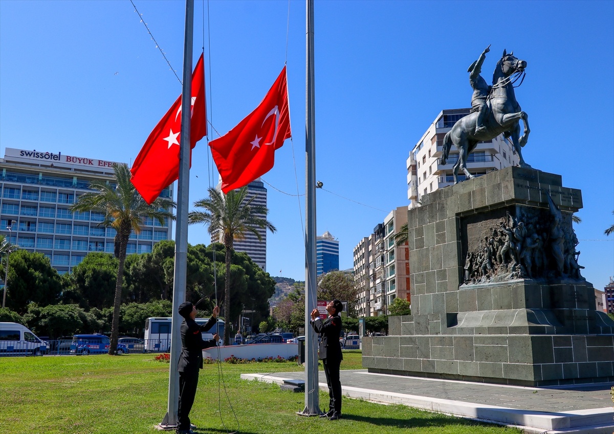 Jandarma\'nın 187. yılı İzmir ve Denizli\'de törenle kutlandı