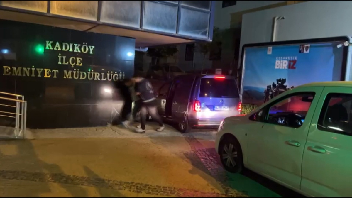 Kadıköy\'de Uyuşturucu Operasyonu: İki Tutuklama