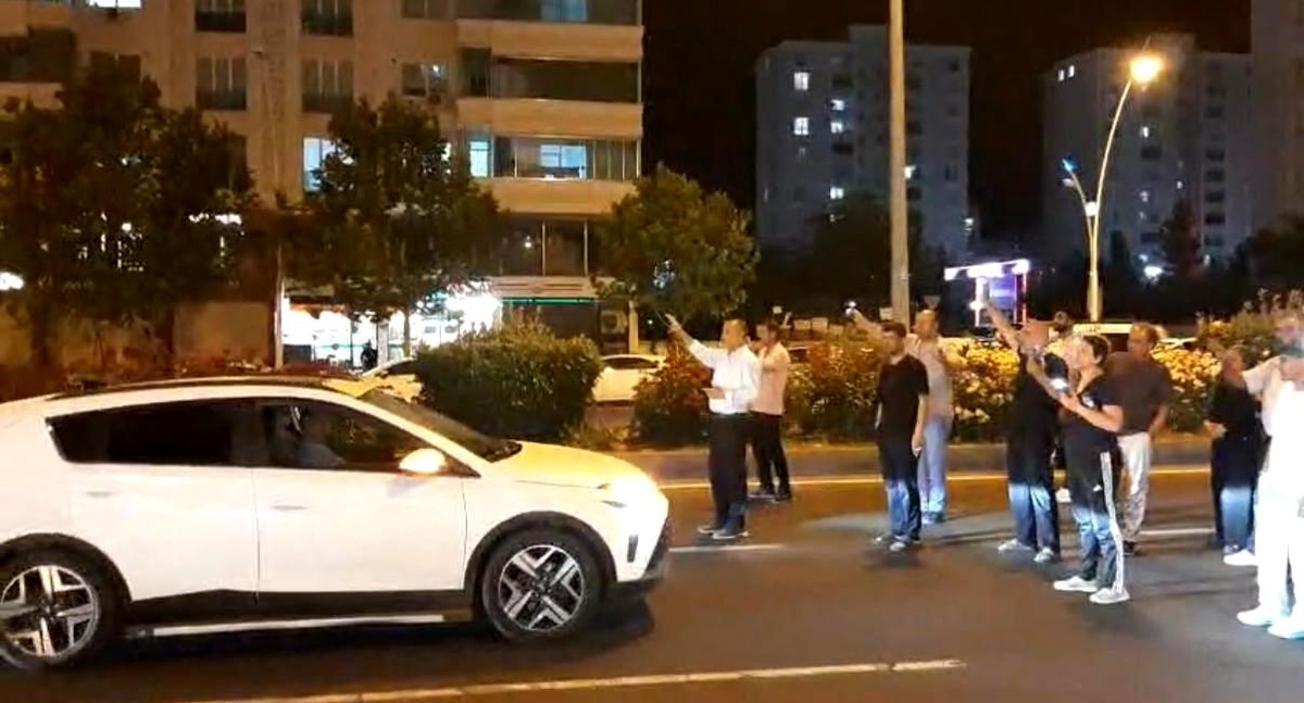 Diyarbakır\'da Yol Eylemi