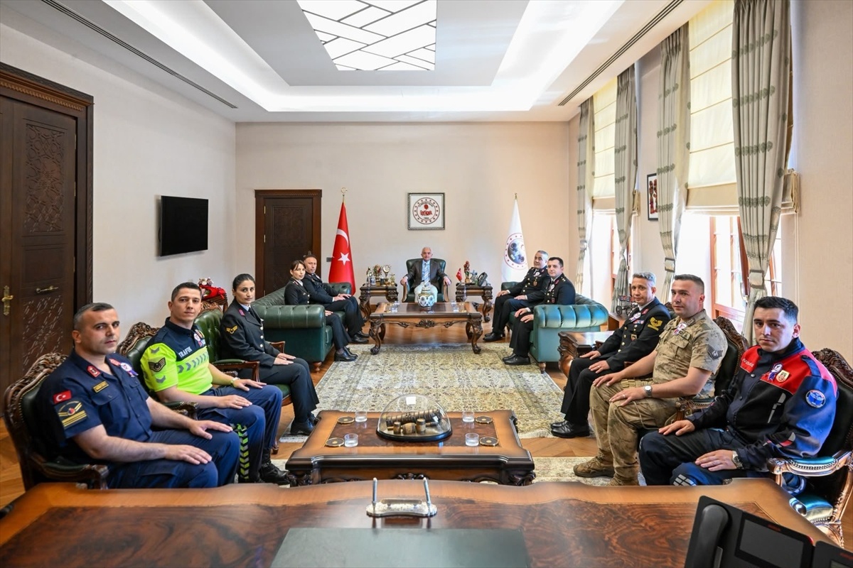 Vali Turan: Jandarma Toplumun Huzur Teminatı