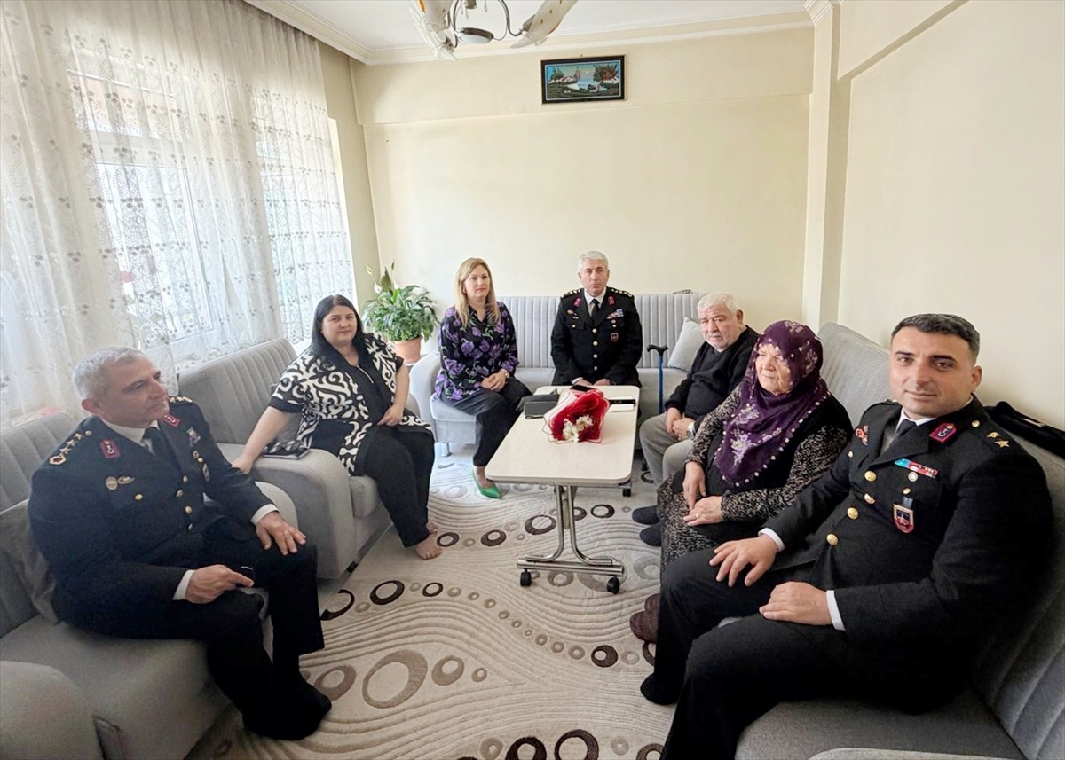 Komutan Yıldırım\'dan şehit aileleri ve gazilere ziyaret