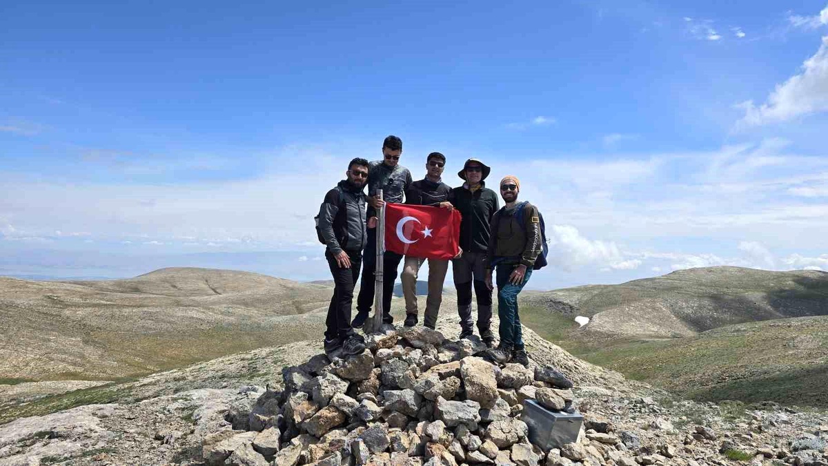 Beydağı\'nda Dostluk Tırmanışı