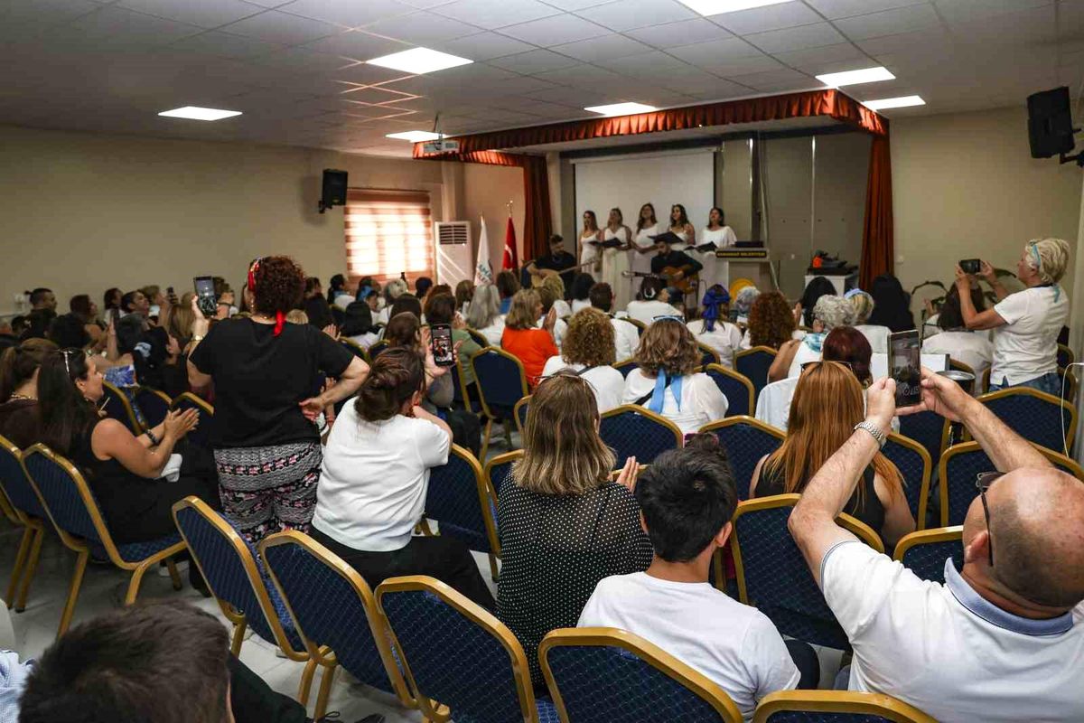 Mezitli\'nin kadınları Hatay\'da dayanışma için buluştu
