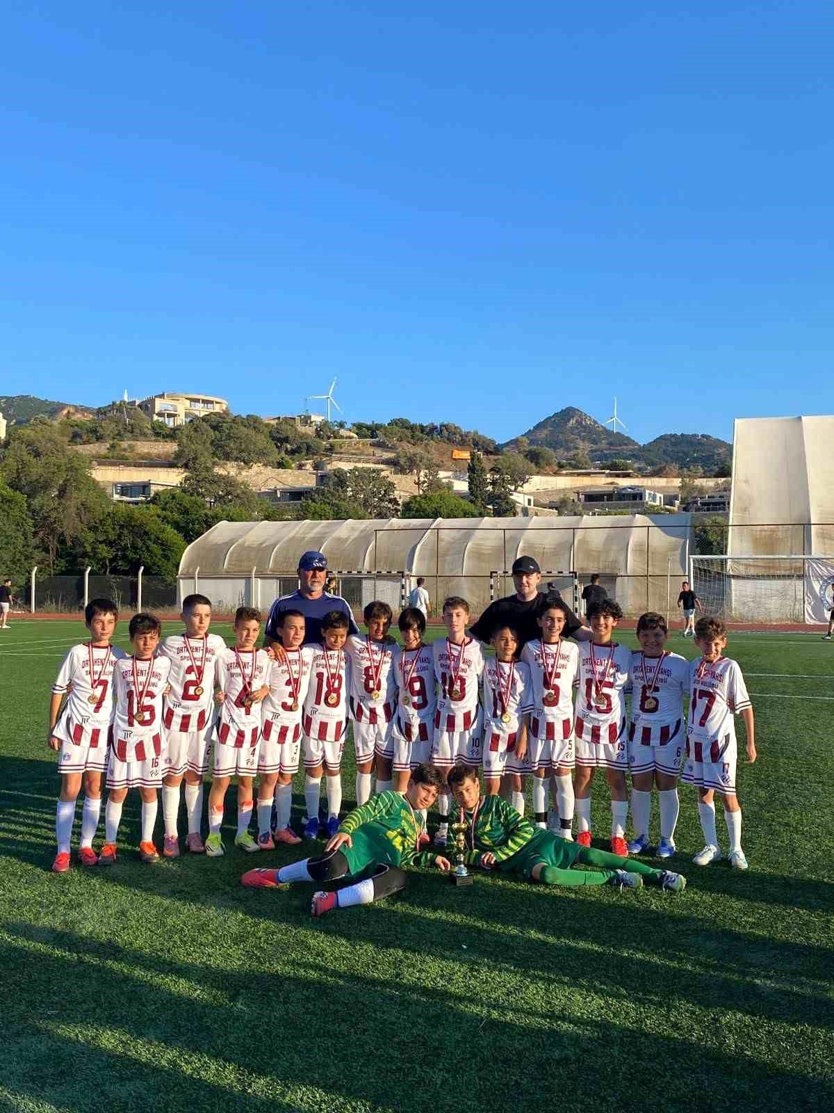 Ortakent Yahşi SK U11 Takımı Şampiyonluk İlan Etti