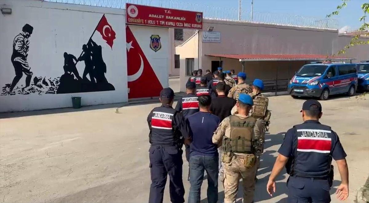 Osmaniye\'de Cezaevi Önünde Silahlı Saldırı: 6 Tutuklama