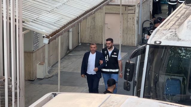 Silivri Belediyesi’ne ‘yolsuzluk’ soruşturması; şüpheliler sağlık kontrolünden geçirildi