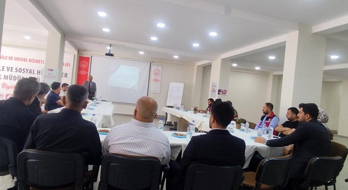 Aile Yılı Etkinliği, Muhtarlarla Toplantı Düzenlendi