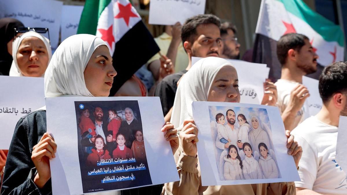 Suriye\'de Esad Gözetimindeki Protestolar