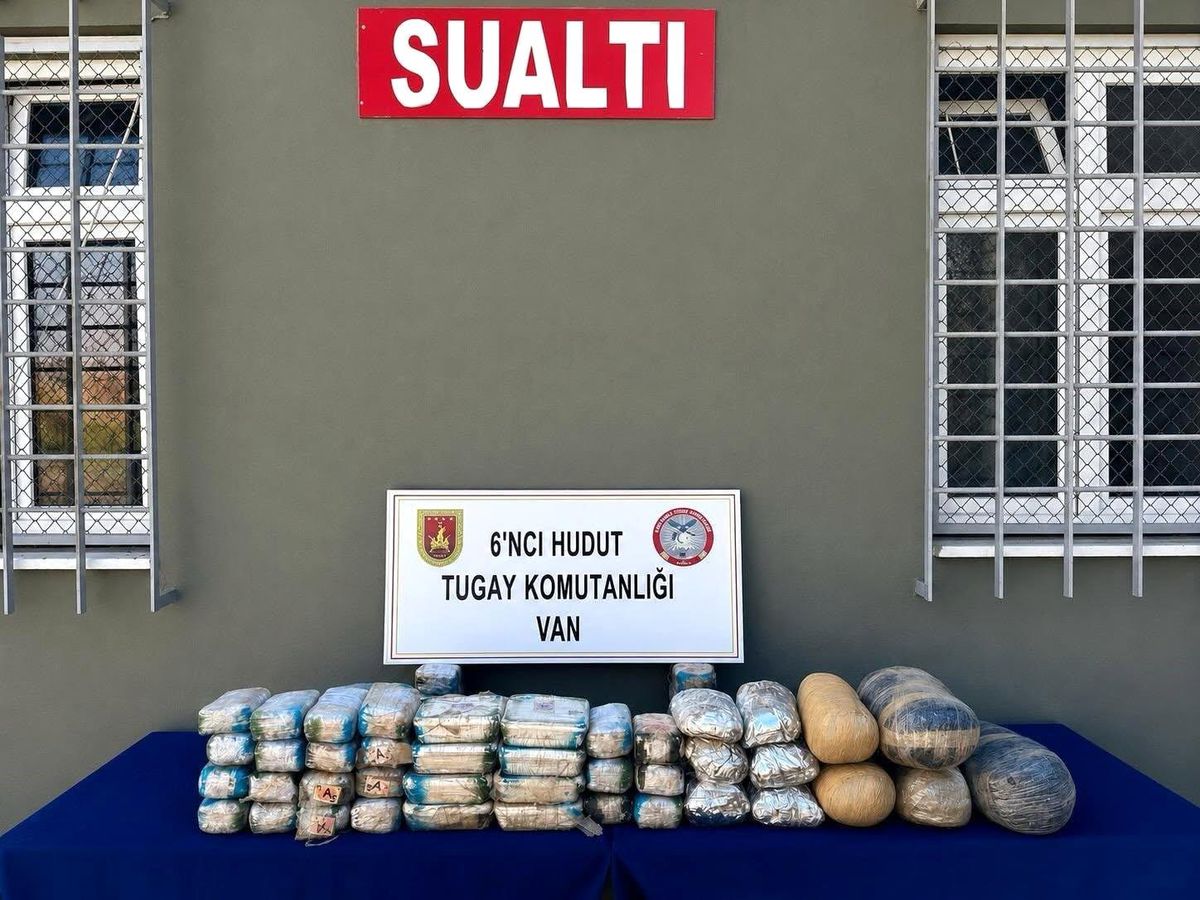 Başkale\'de 44 Kilo Uyuşturucu Ele Geçirildi