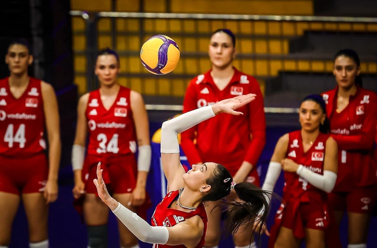 A Milli Kadın Voleybol Takımı VNL'de Ankara'da