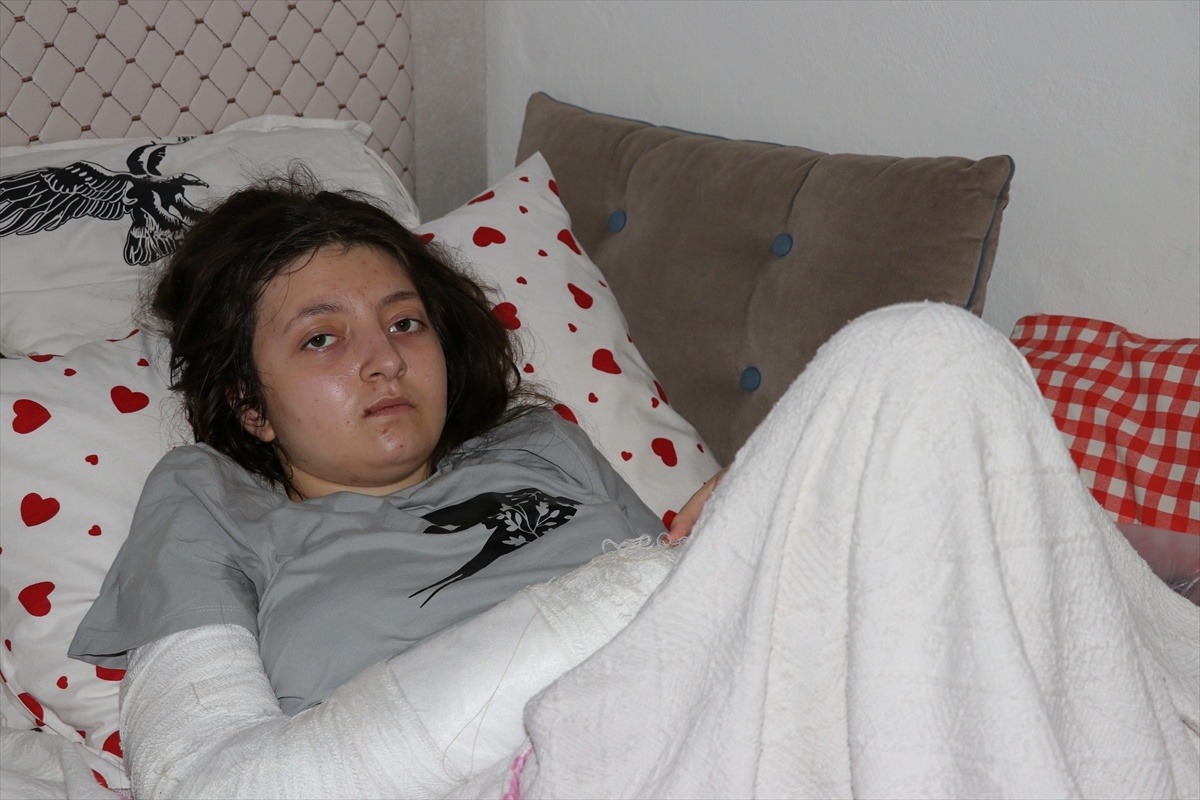 12. Kattan Düşen Ecrin Taburcu Oldu