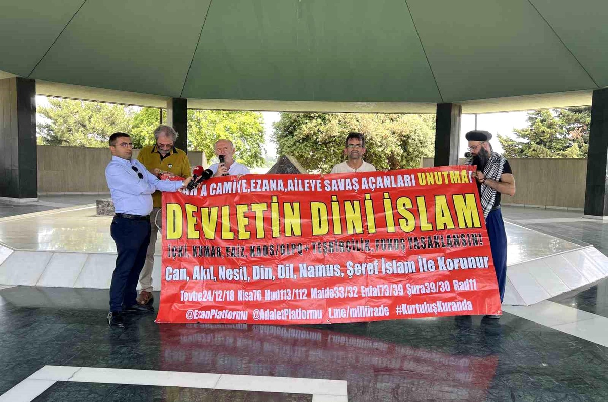 Ezanın Aslına İadesinin 76. Yılı Anıldı