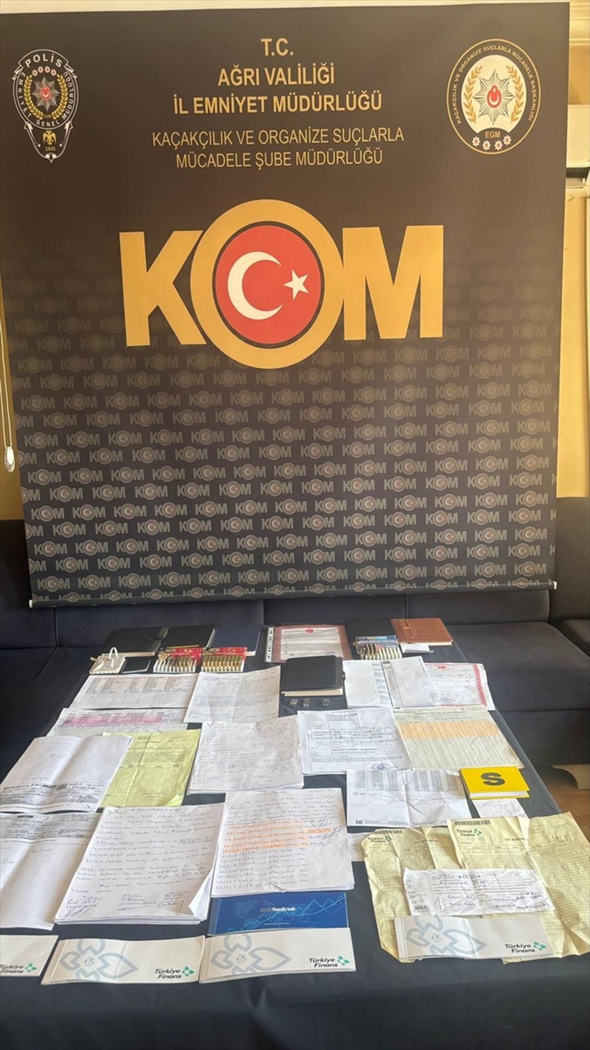 Ağrı\'da Tefecilik Operasyonu: 8 Gözaltı