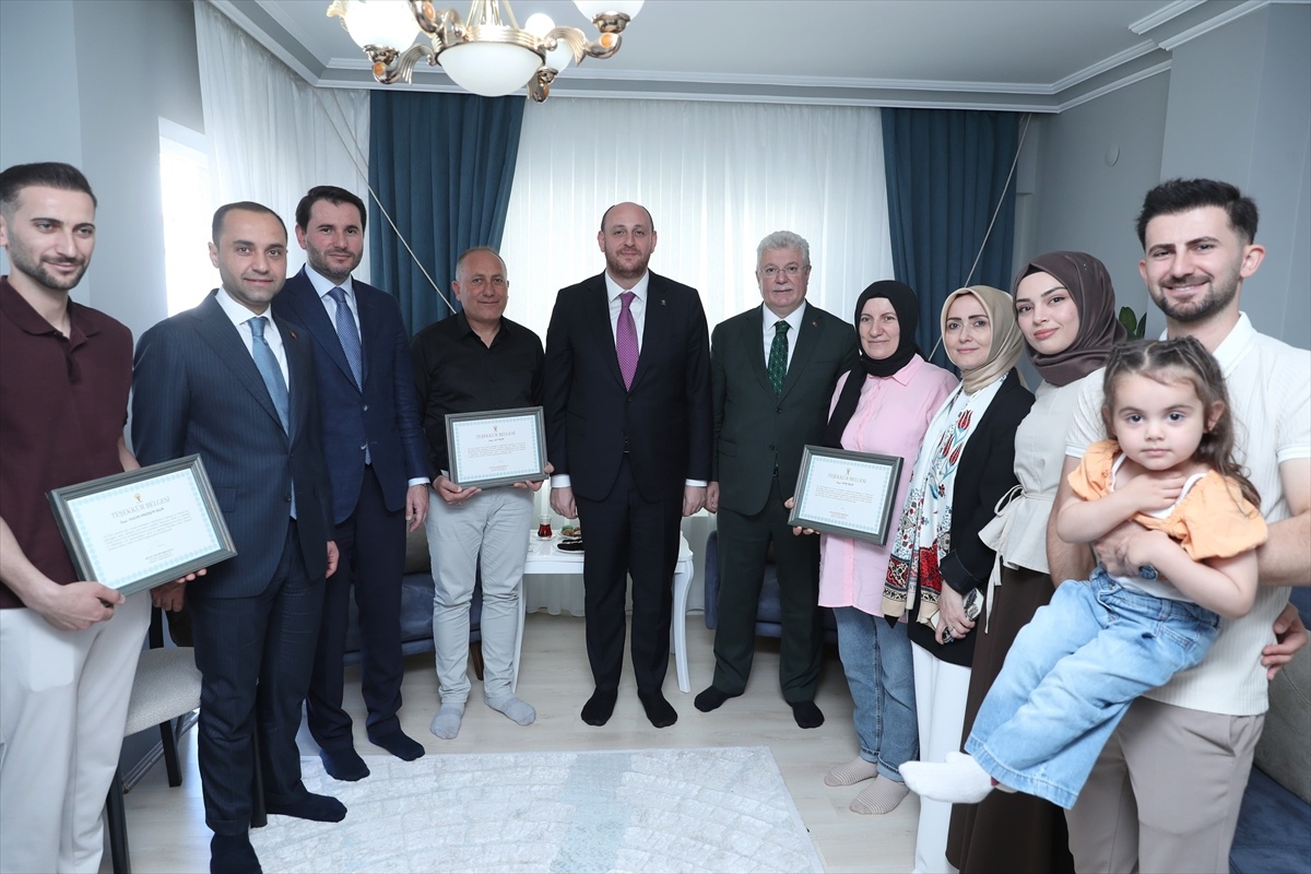 AK Parti\'den 11 milyon üyeye Erdoğan imzalı teşekkür belgesi