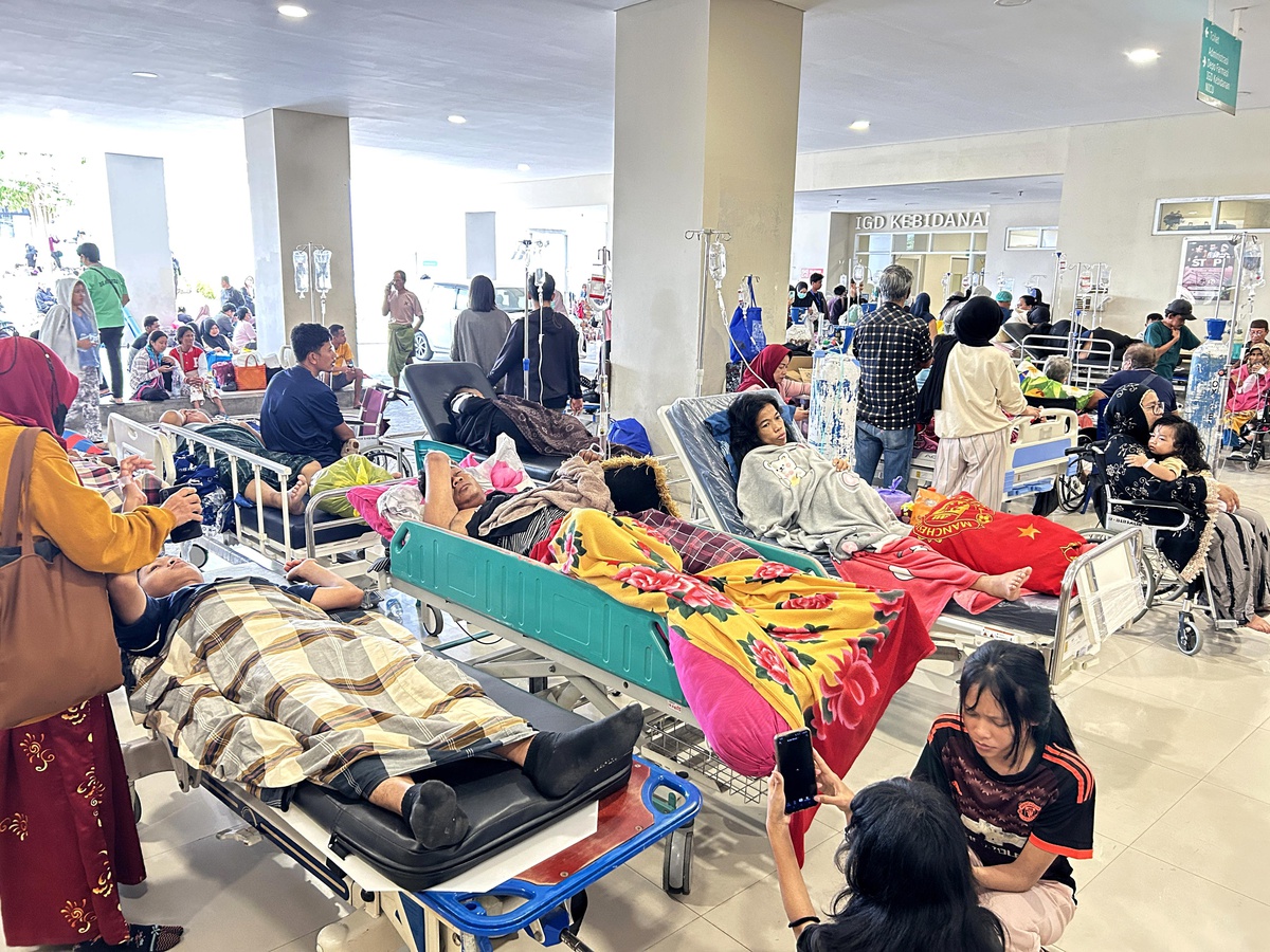 Endonezya\'da 6,7 Büyüklüğünde Deprem
