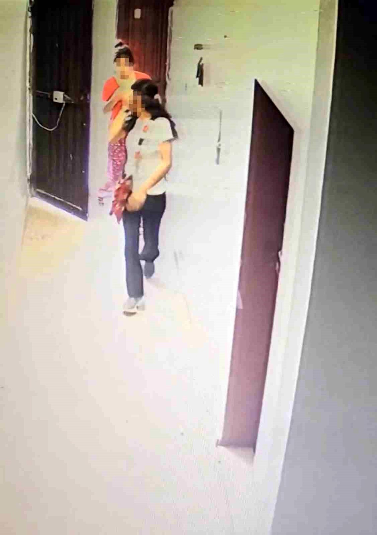 Kızıltepe\'de Kapı Zorlama Güvenlik Kamerasına Yansıdı