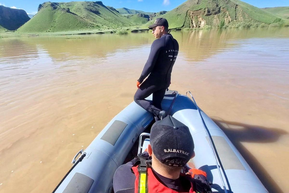 Aras Nehri\'nde kaybolan Okan Koç\'un cansız bedeni, 2.5 km uzakta bulundu