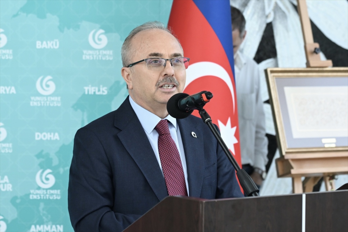 Bakü\'de Geleneksel Tezhip ve Minyatür Sergisi Açıldı