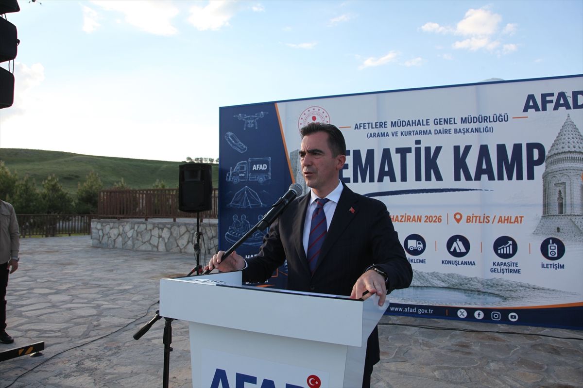 Vali Karakaya, Ahlat\'taki AFAD Tematik Kampı\'nı ziyaret etti