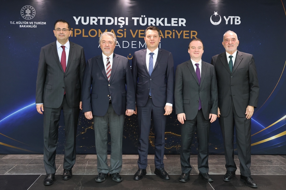 Brüksel\'de Türk Gençler İçin Diplomasi Programı