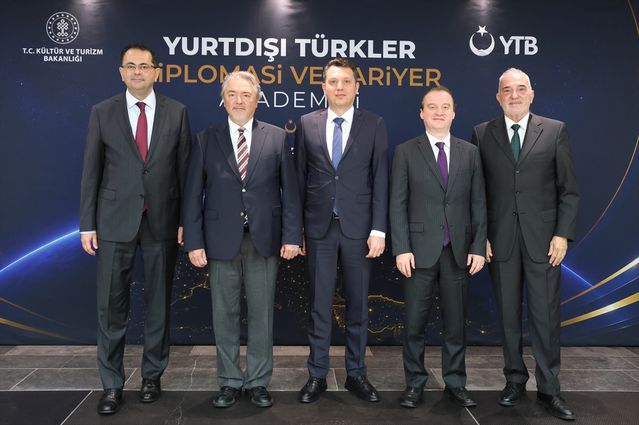 Brüksel’de Türk Gençler İçin Diplomasi Programı