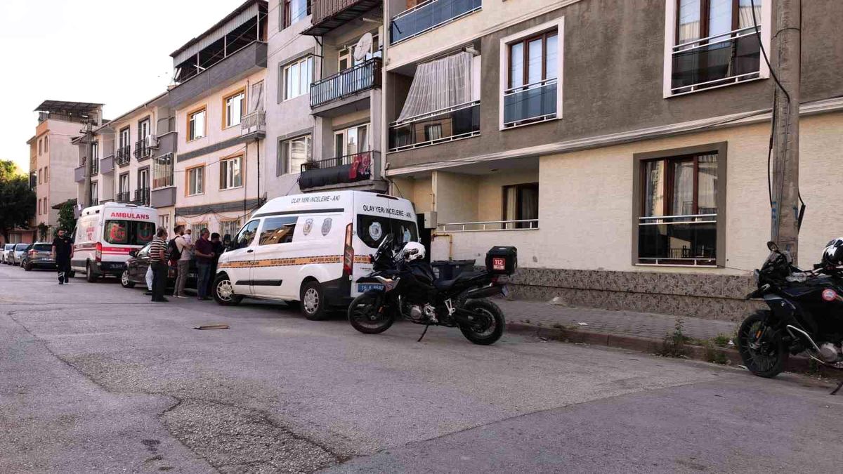 İnegöl\'de Yaşlı Kadın Evinde Ölü Bulundu