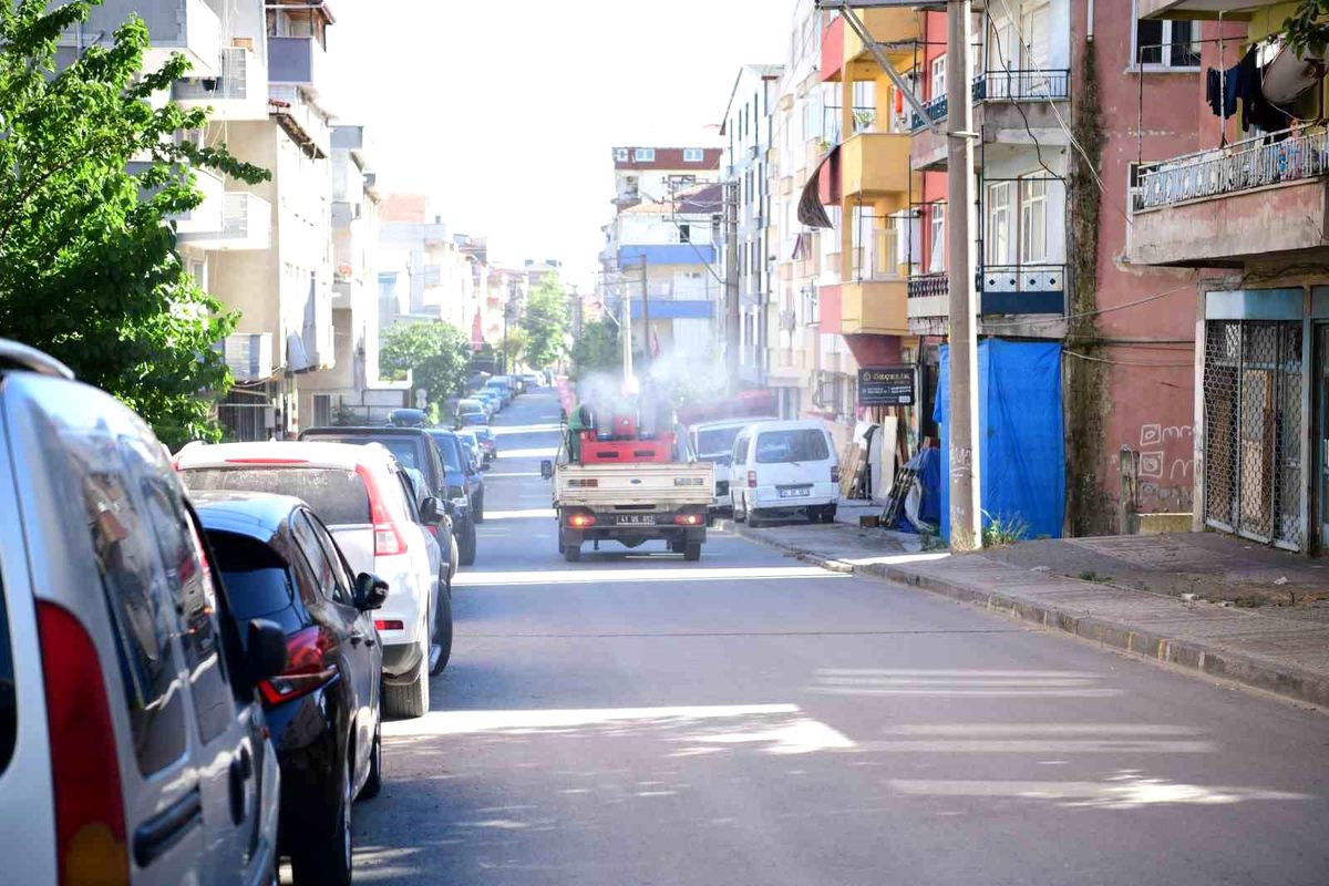 Çayırova\'da daha rahat bir yaz için vektörle mücadeleye hız verildi