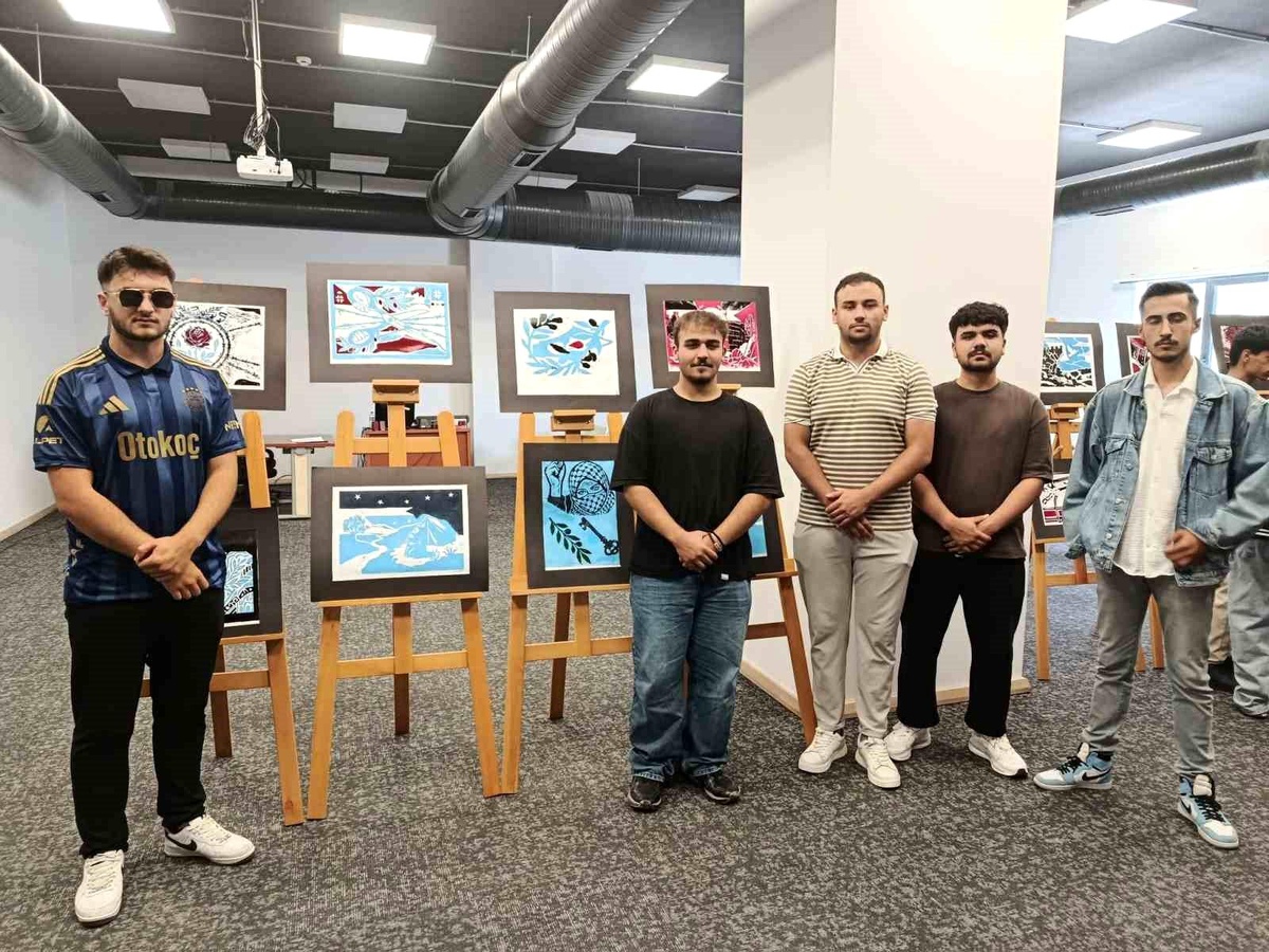 Özgün Baskı Sergisi Toplumsal Konuları Sanatla Birleştirdi