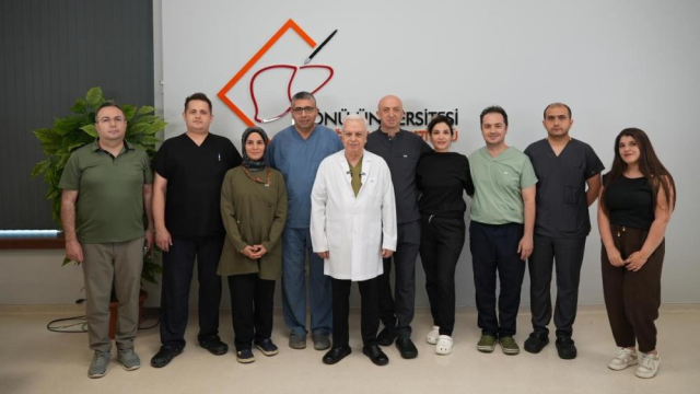 Dünyanın ilk 8'li çapraz karaciğer nakli Malatya'da gerçekleştirildi