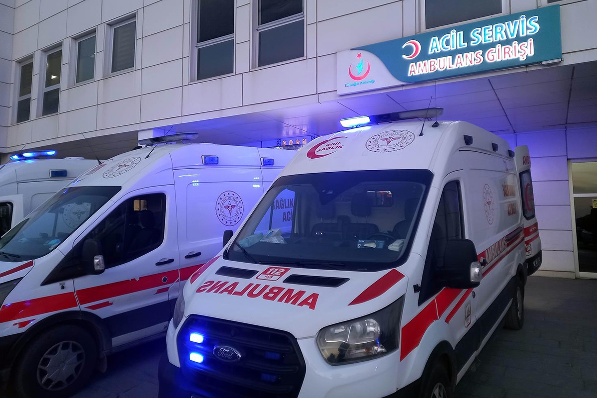 Trafikte kavga ettiği şahsın kulağını ısırarak kopardı
