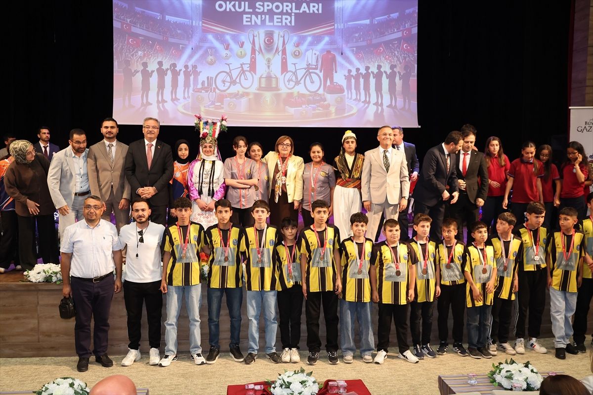 Gaziantep\'te Okul Sporları Ödül Töreni