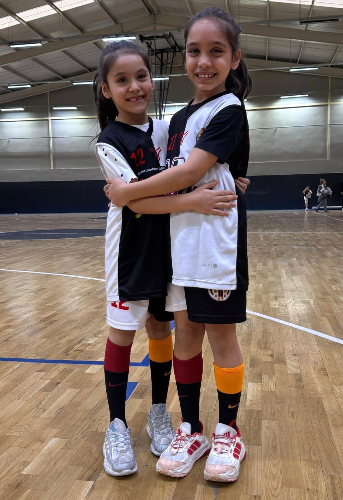 Kayseri'de Kardeş Sporcular Basketbolda Bir Arada