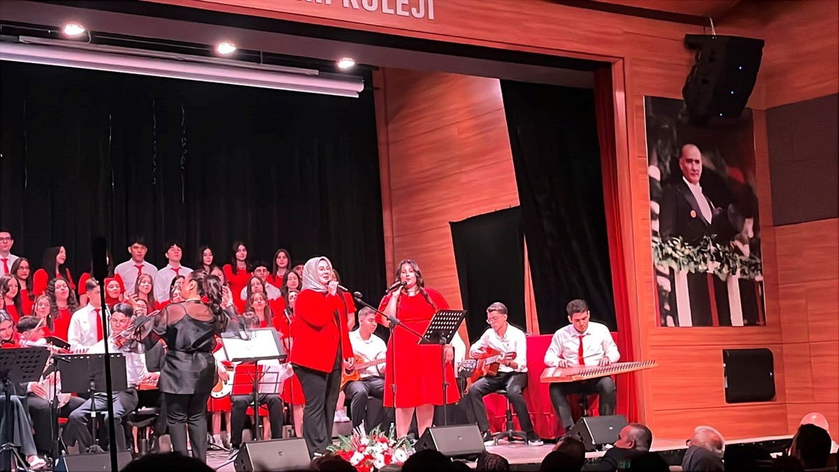 Kayseri\'de Veliler ve Öğrenciler Konserde Buluştu