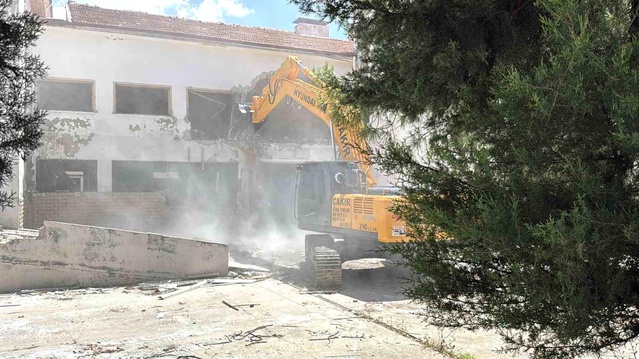 Eski Hastanede Yıkım Çalışmaları Başladı