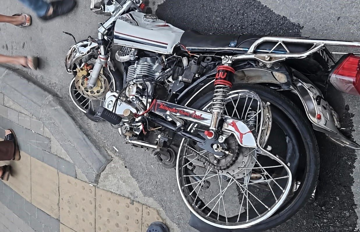 Mersin\'de Motosiklet Kazası: Sürücü Ağır Yaralı