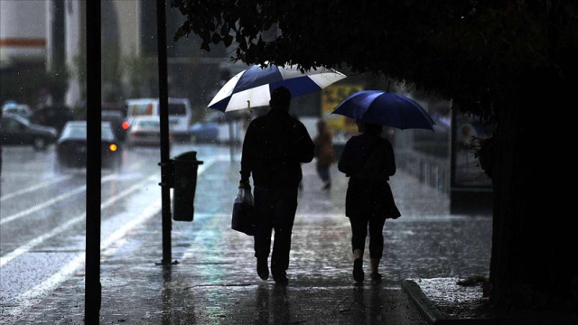 Meteoroloji bölge bölge uyardı! Yaz ortasında sağanak şoku: Yağış nereleri vuracak?