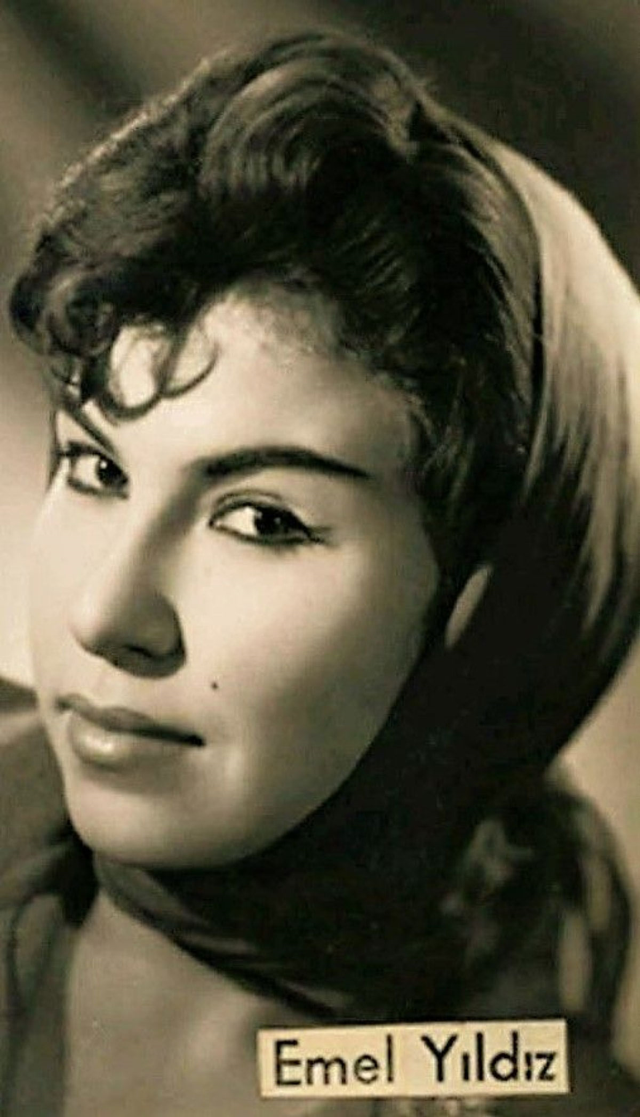 Yeşilçam efsanesi 'Panter Emel' hayatını kaybetti