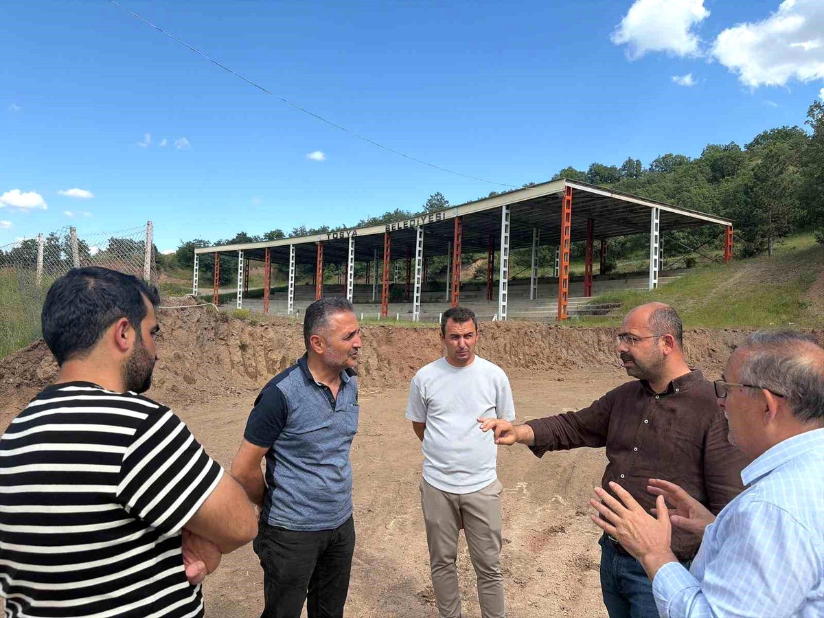 Tosya\'da güreş sahasını yenileme çalışmaları sürüyor