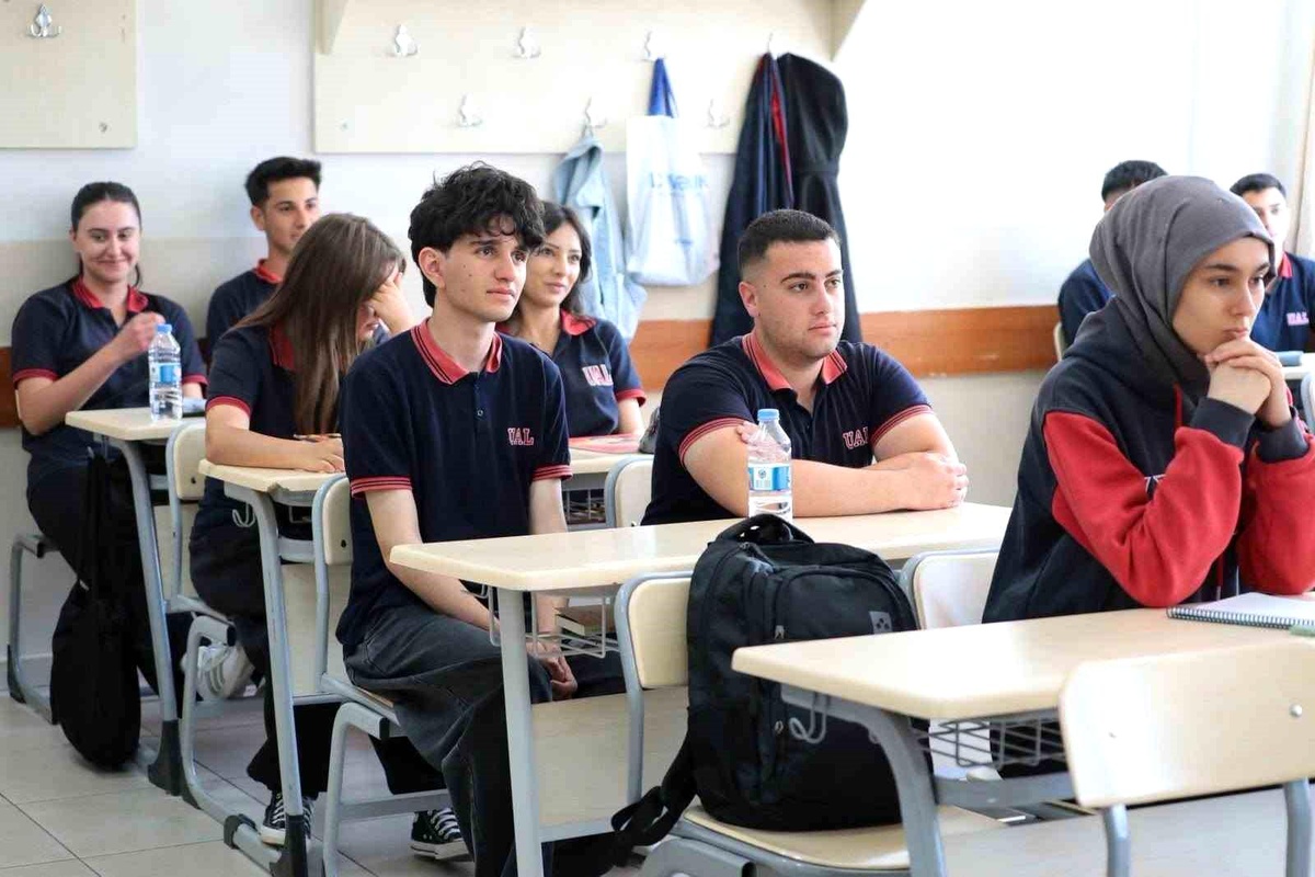 Vali Aydoğdu\'dan Eğitim Ziyareti