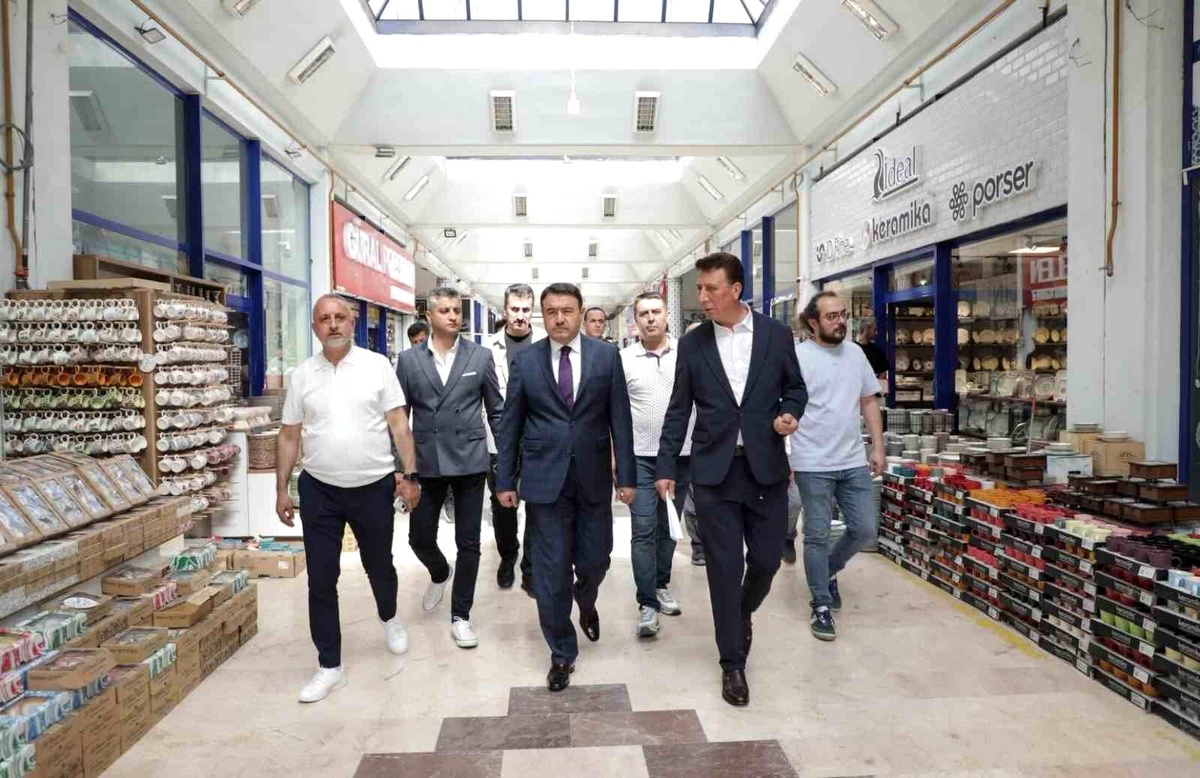Vali Işın\'dan Çini Çarşısı\'na Ziyaret