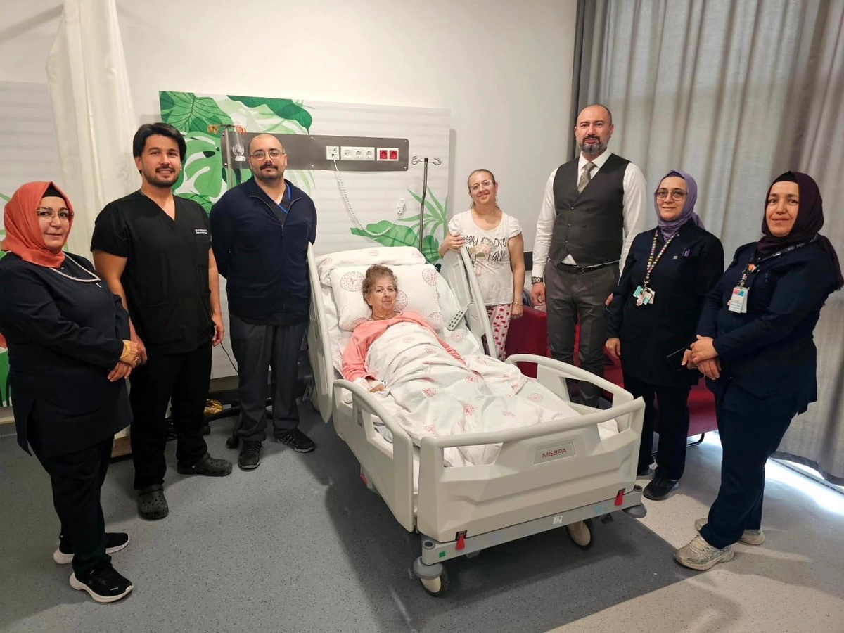 Yürüyemeyen Hasta Tekrar Ayağa Kalktı